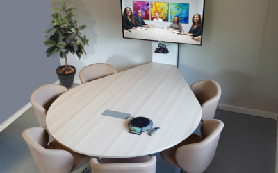 Nouvelles tables de réunion tout-en-un, dédiées à la visioconférence et aux présentations : les modèles Stilla et Elato de DWPRO