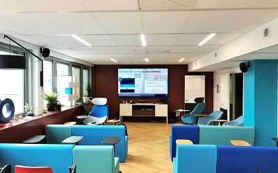 Installation du micro-plafond invisible : SENNHEISER TEAMCONNECT CEILING II